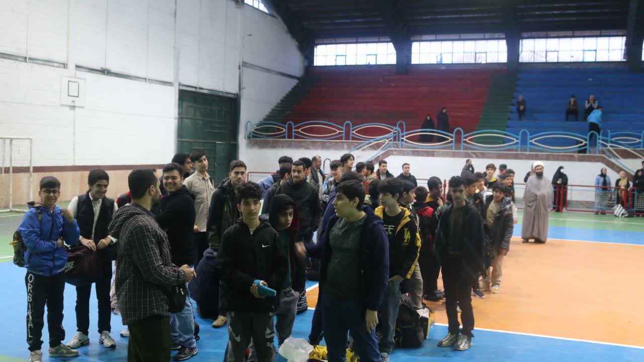 اعزام ۱۶۰ دانش‌آموز پسر از سپاه ناحیه مرکزی رشت به راهیان نور  