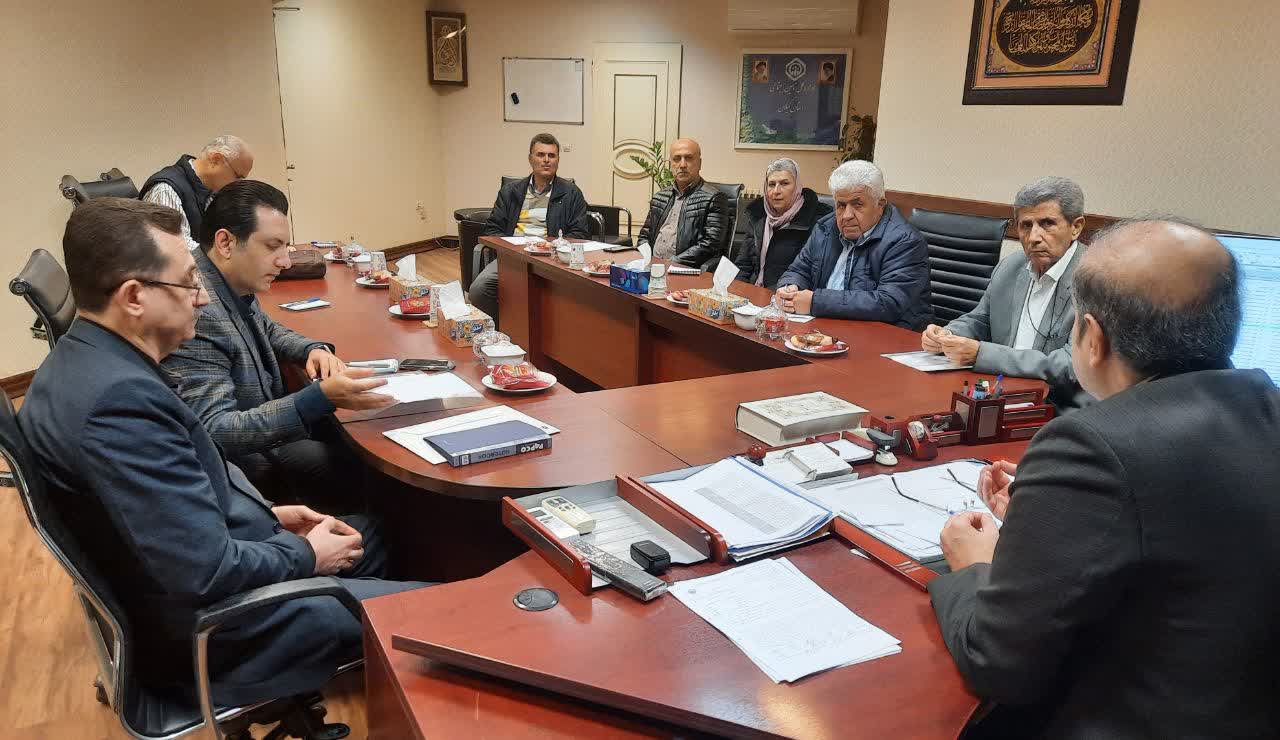 گفتمان و تفاهم؛ نشست مدیران تامین اجتماعی گیلان با نمایندگان بازنشستگان معترض