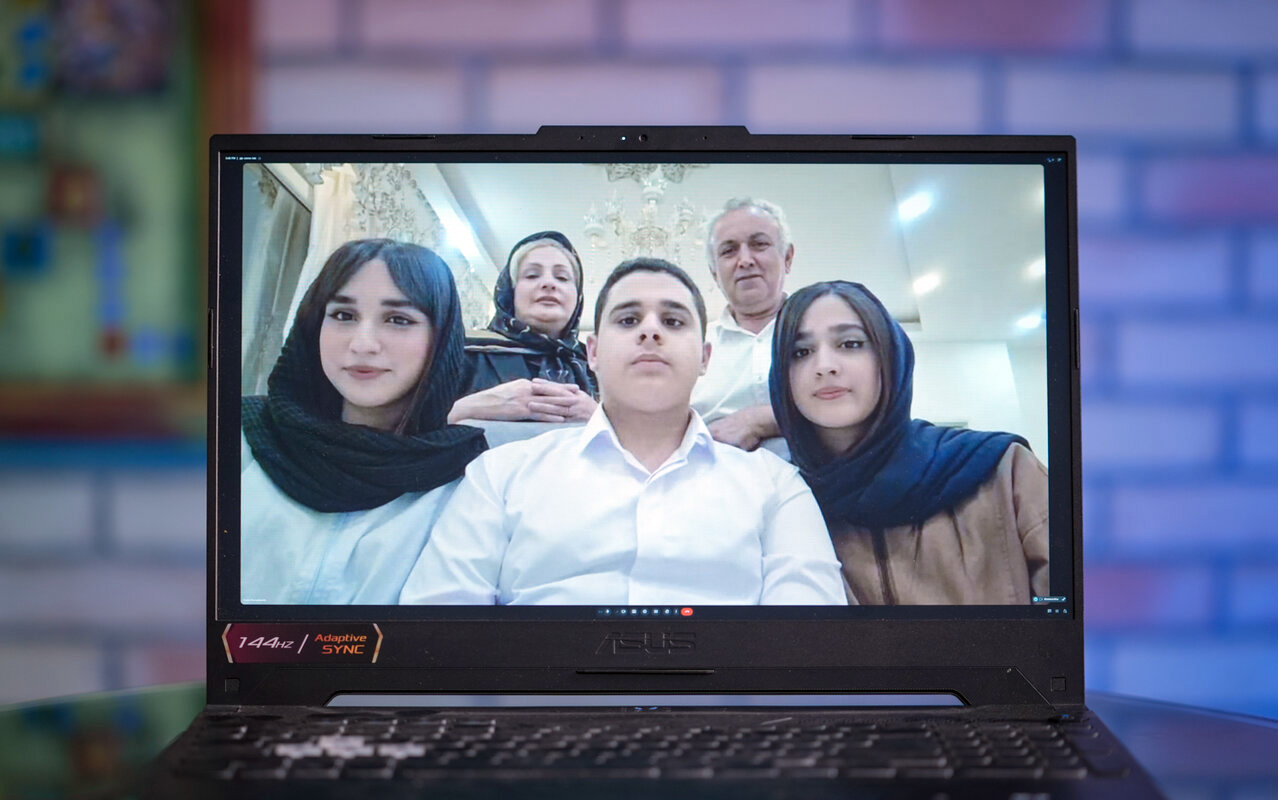 رؤیای سه‌قلوهای صومعه‌سرایی برای یک کلینیک دندانپزشکی سه‌نفره