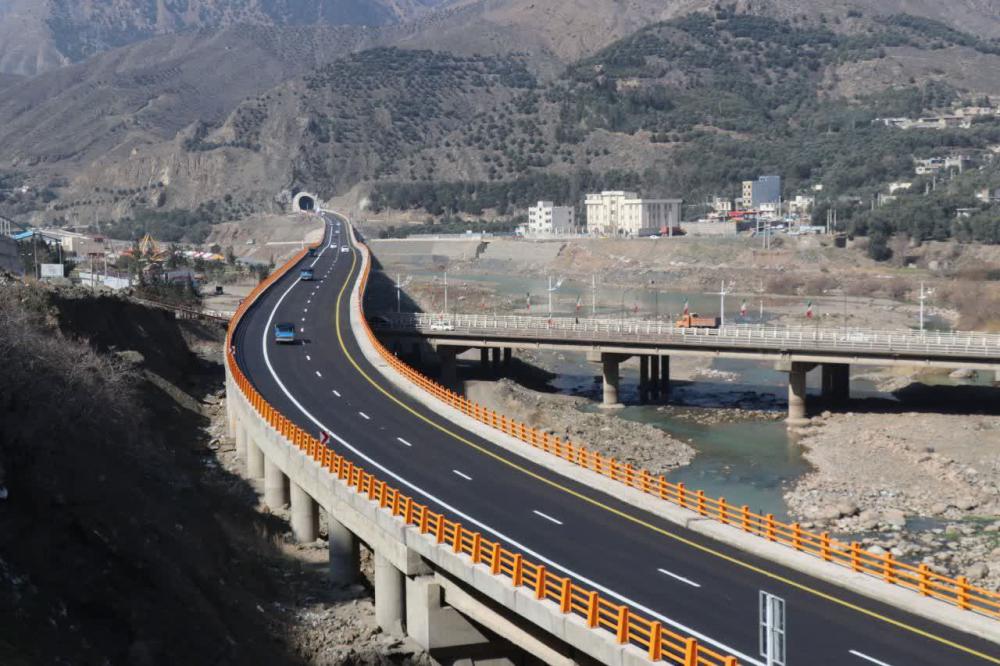 ریزش پل آزاد راه قزوین  رشت صحت ندارد/امروز ترمیم موقت درز انبساط پل انجام می‌شود