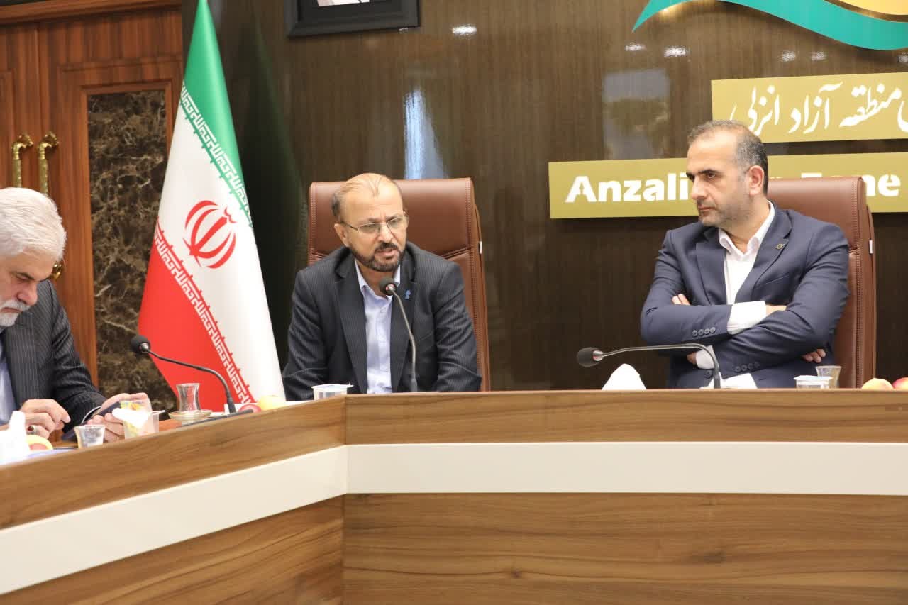  اقتدار حاكمیت قانون و مقررات مناطق آزاد باید اعمال و تفویض اختیارات قانونی انجام گردد 